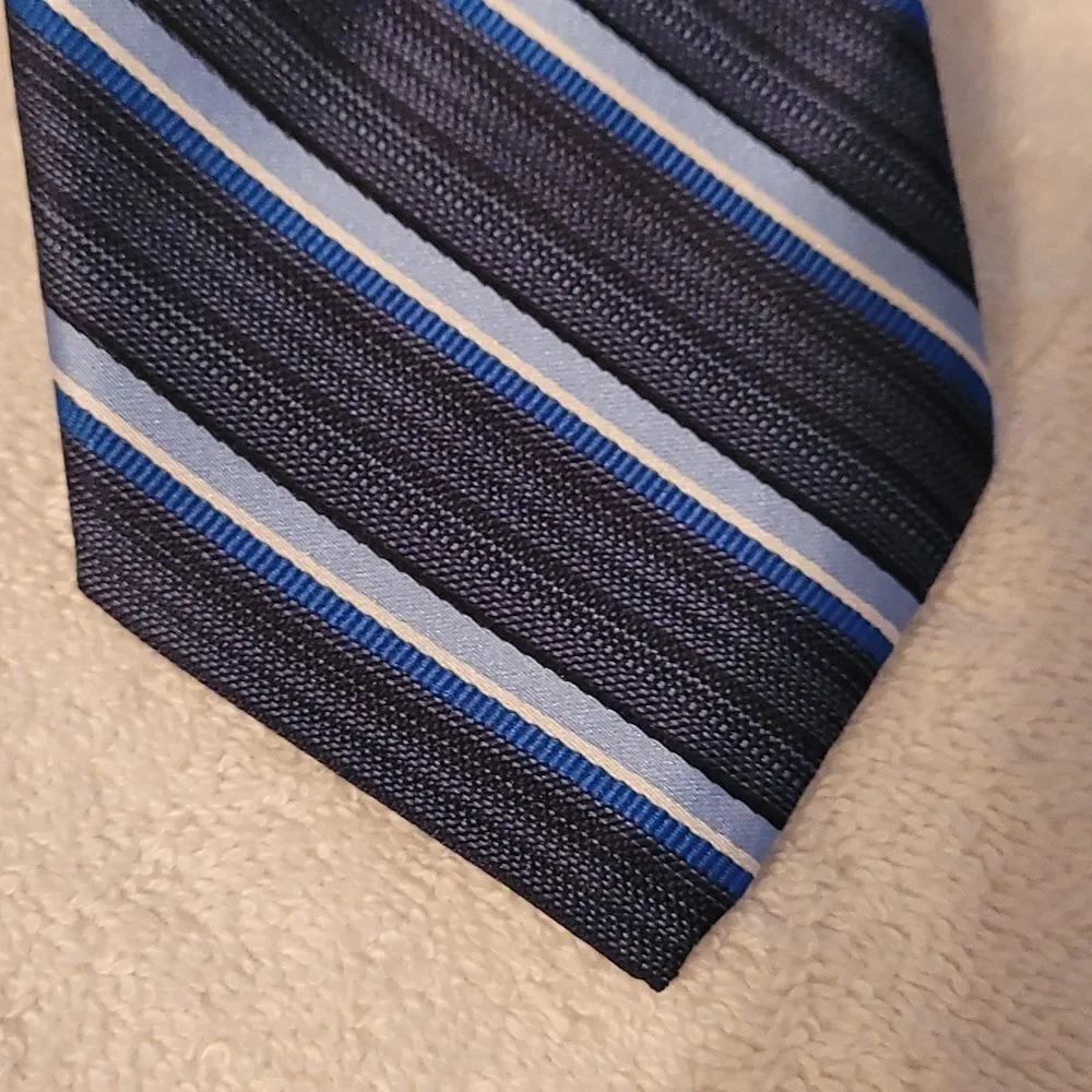 Bespoke‎ blue striped neck tie